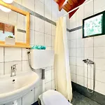 Renas Near By Dadovillas Resort *
