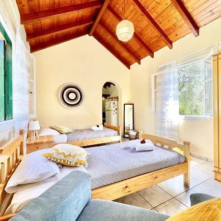 Renas Near By Dadovillas Station touristique Roda (Corfu)