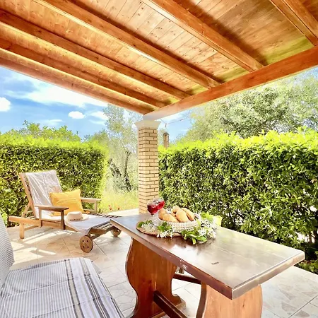 Renas Near By Dadovillas * Roda (Corfu)