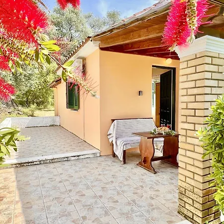 אתר נופש Renas Near By Dadovillas